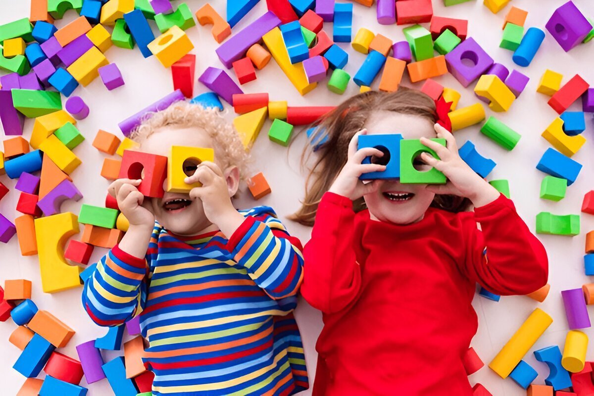 The Impact of Colorful Wooden Toys and Kidswear on Child Psychology